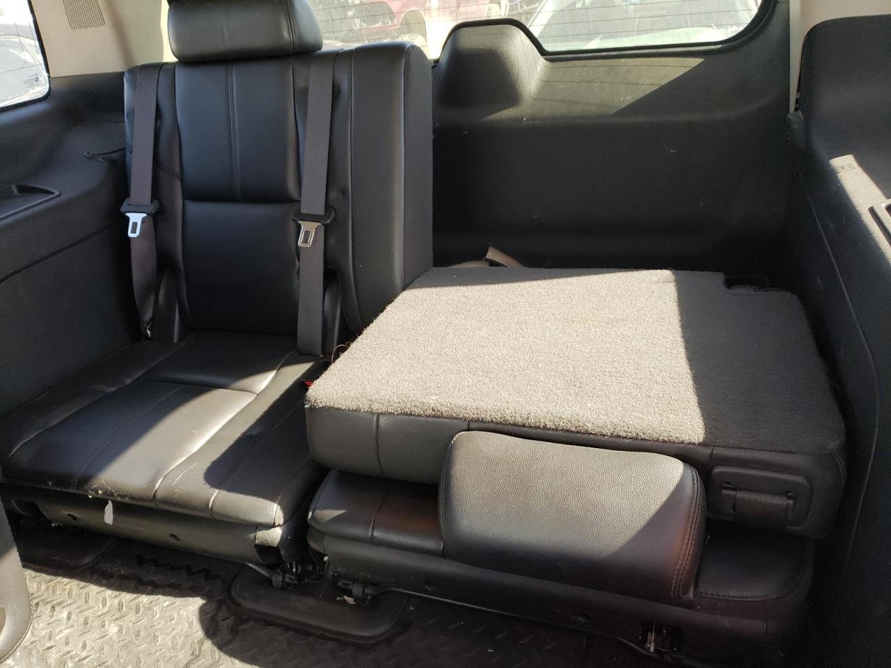 2009 Chevrolet Tahoe - Image 10