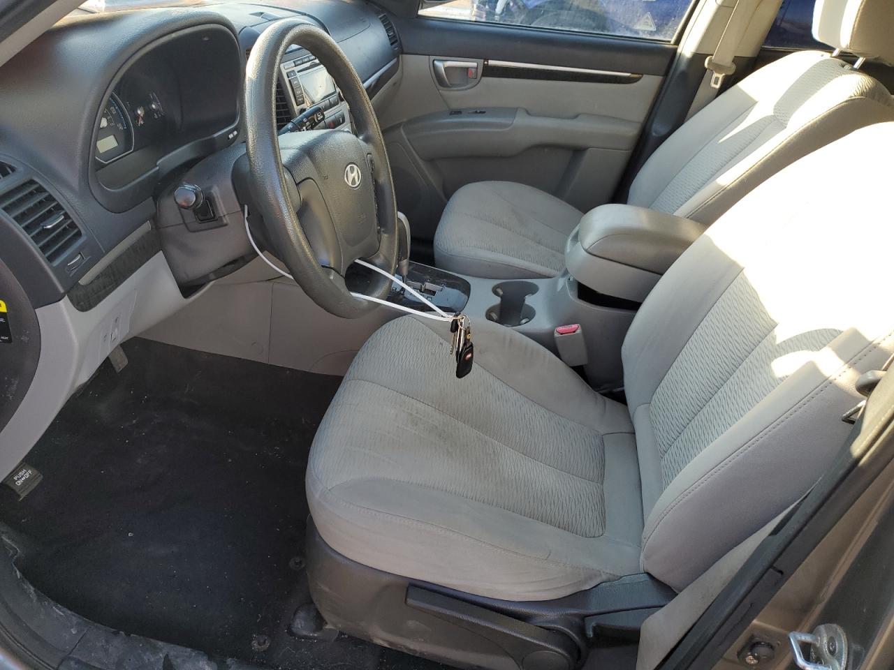2009 Hyundai Santa Fe - Image 7