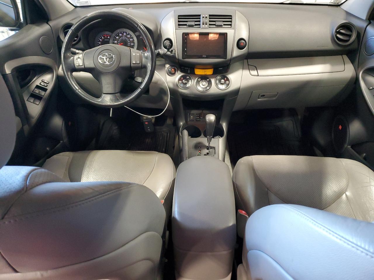 2011 Toyota RAV 4 - Image 8