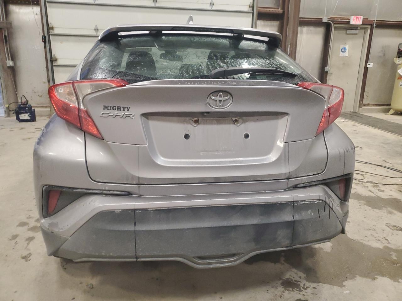 2018 Toyota C-HR - Image 6