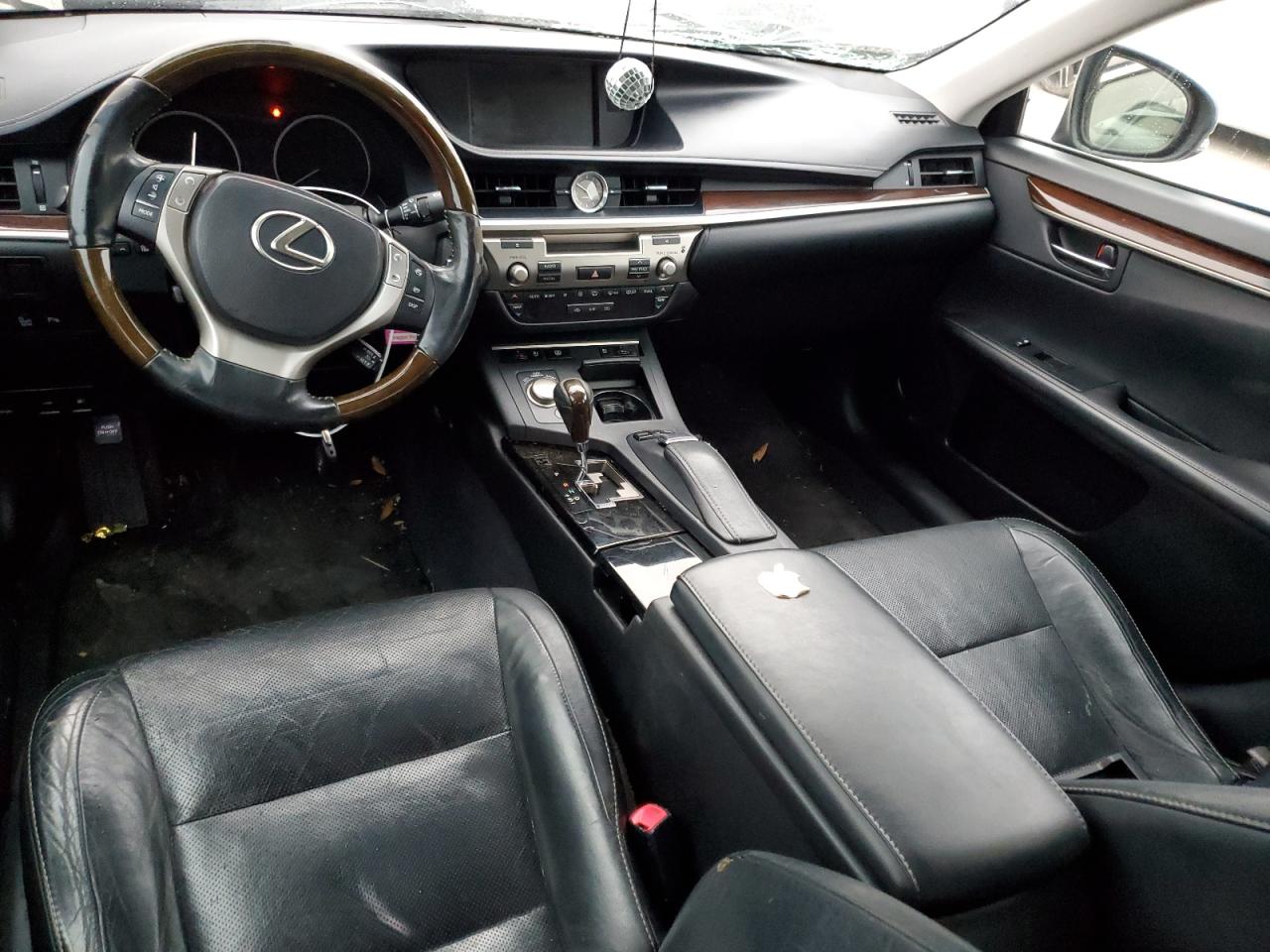 2013 Lexus ES - Image 8