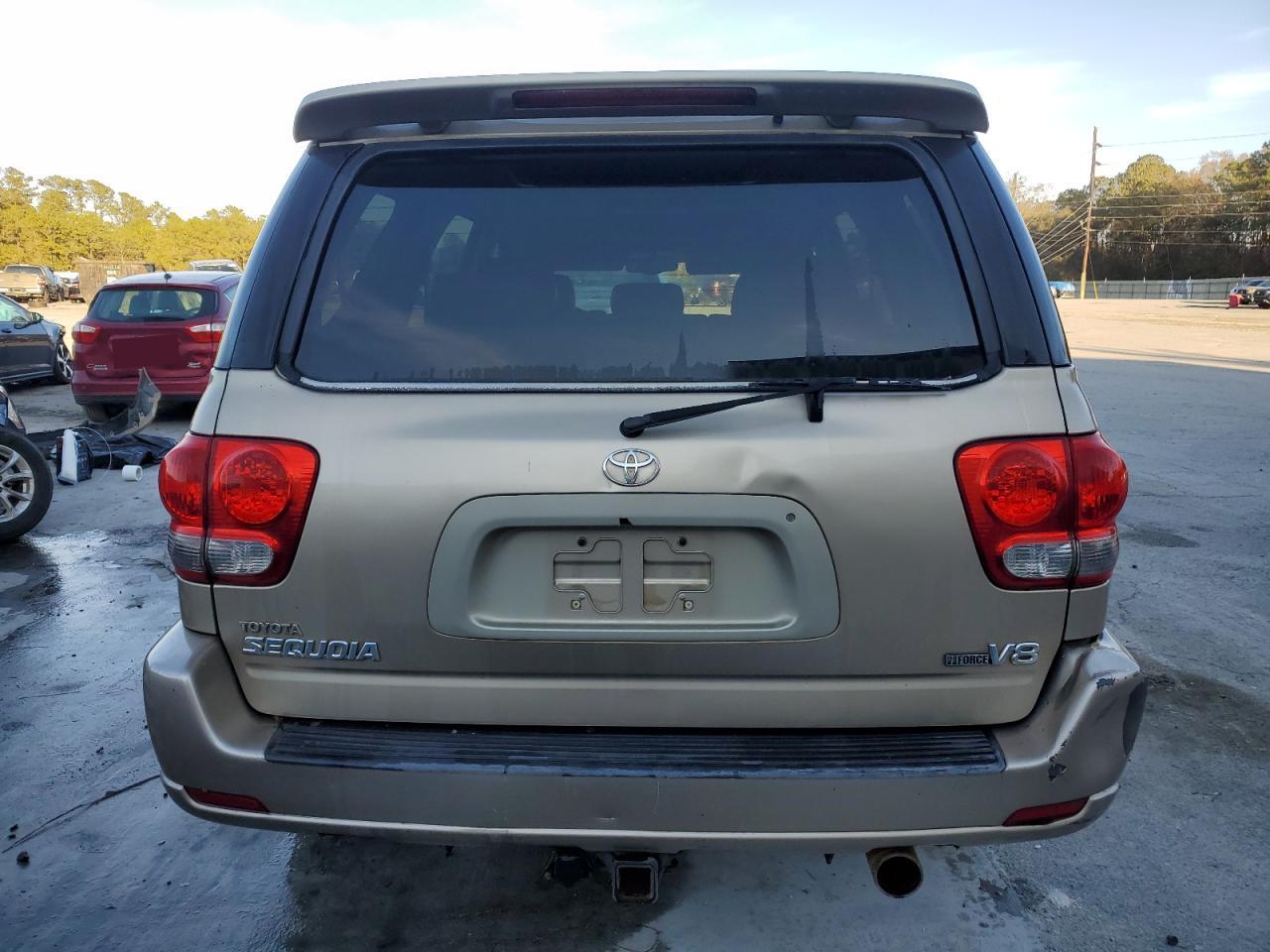 2005 Toyota Sequoia - Image 6