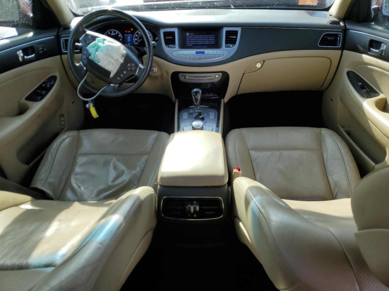 2011 Hyundai Genesis - Image 8