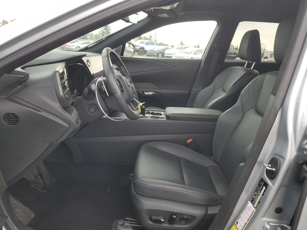 2023 Lexus RX - Image 7