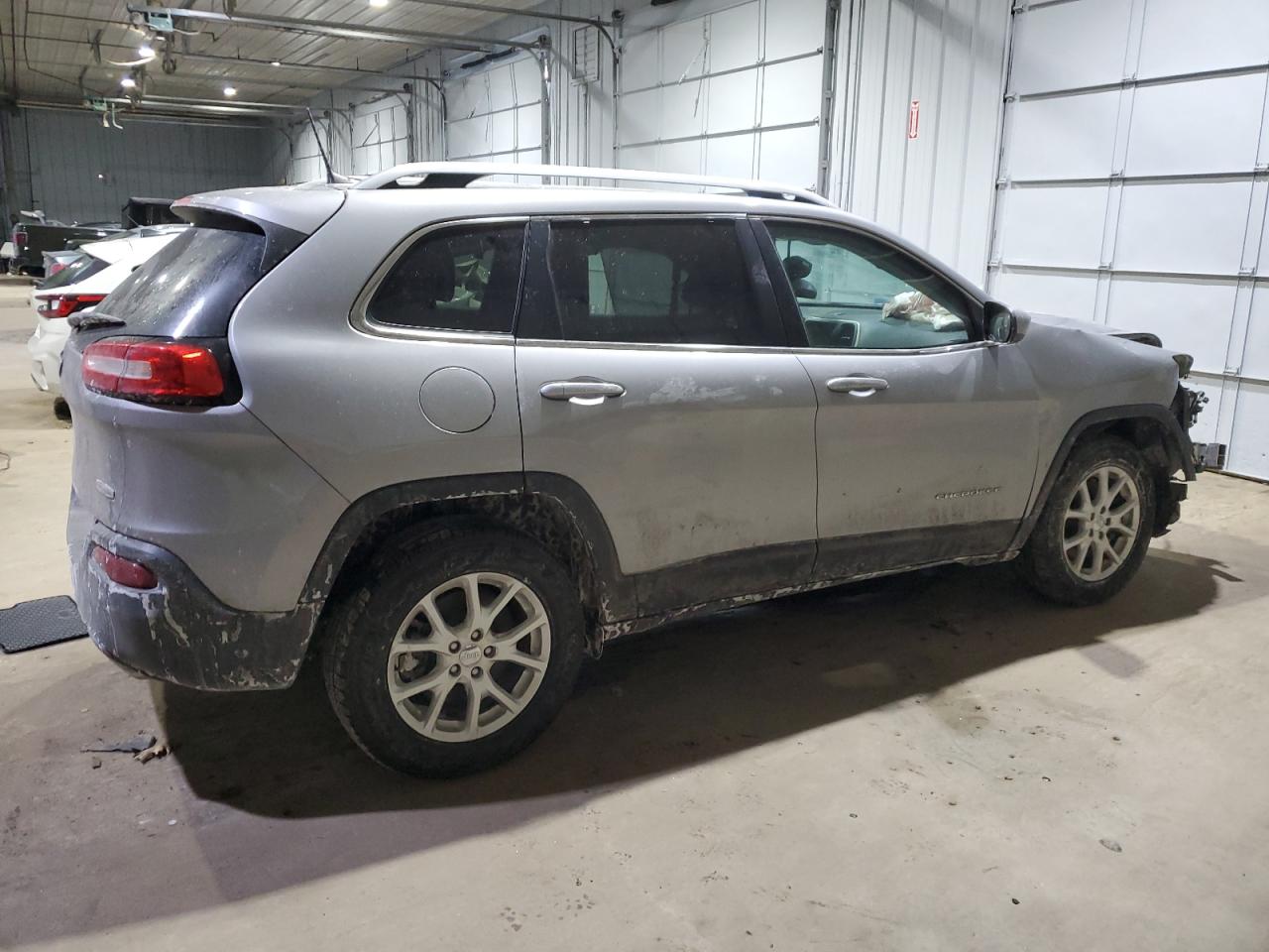 2016 Jeep Grand Cherokee - Image 3