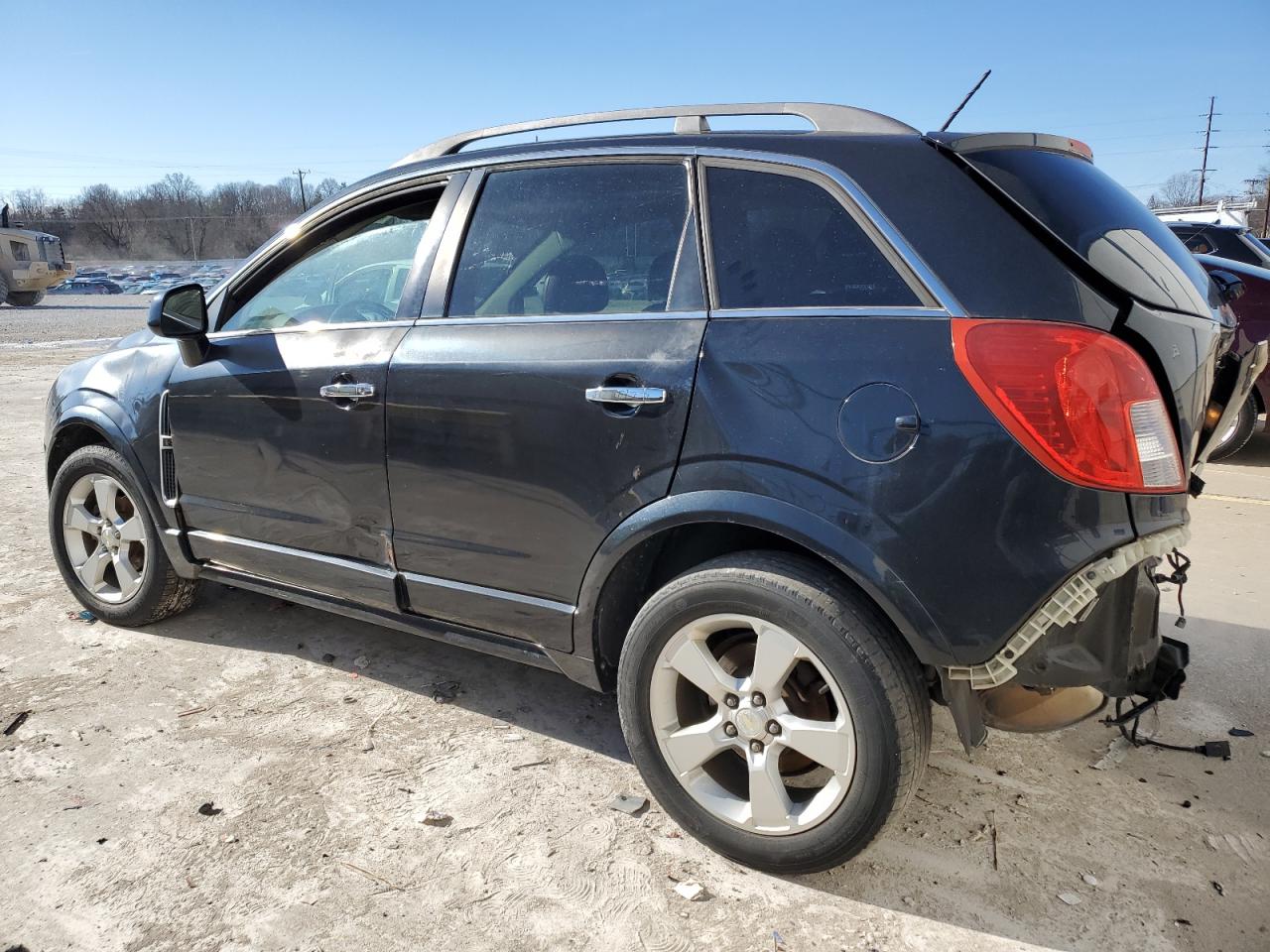 2014 Chevrolet Captiva - Image 2