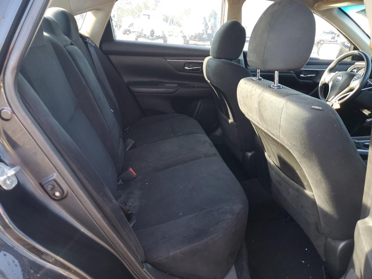 2015 Nissan Altima - Image 10