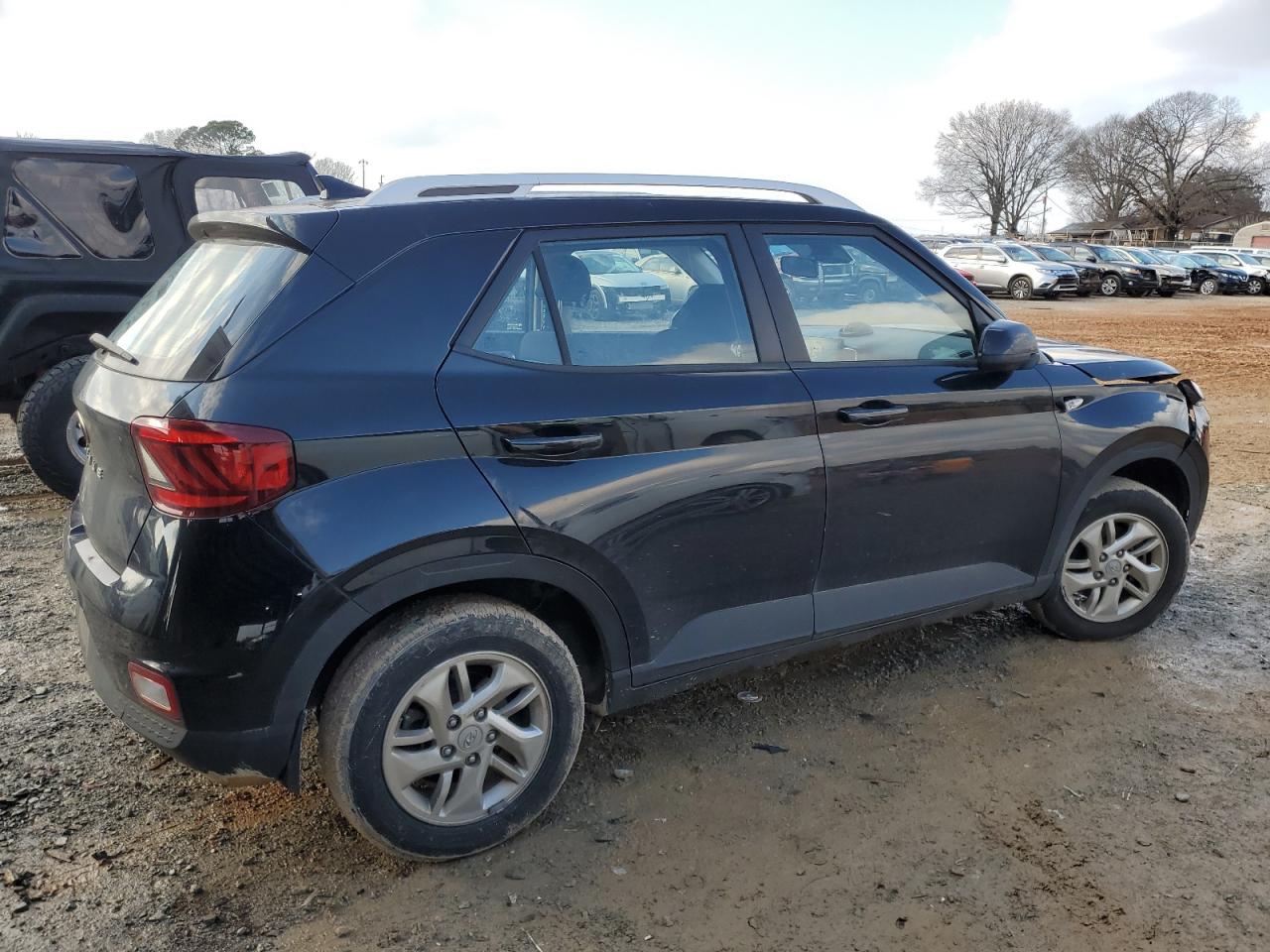 2020 Hyundai Venue - Image 3