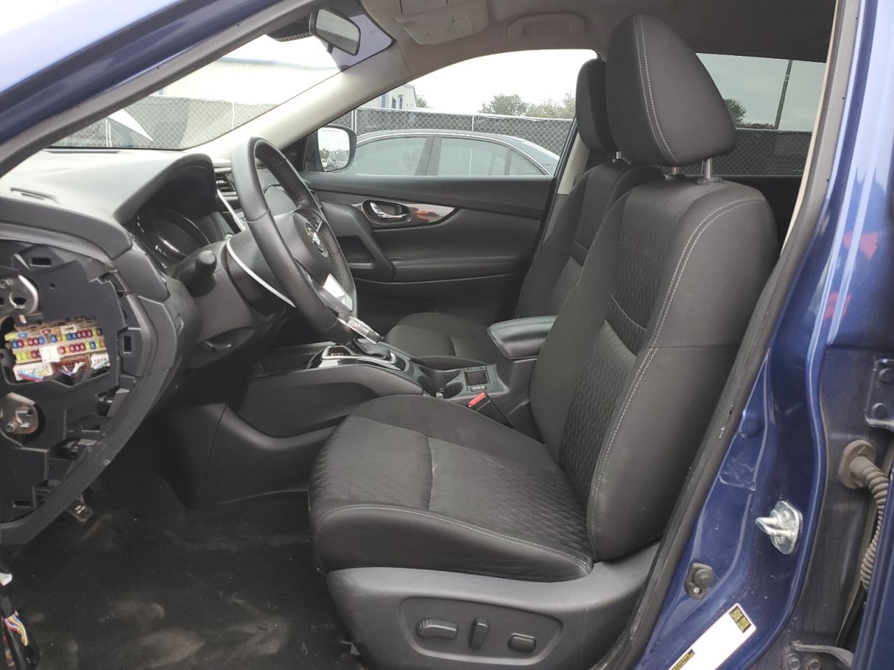 2020 Nissan Rogue - Image 7