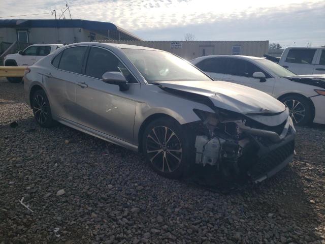  TOYOTA CAMRY 2018 Srebrny