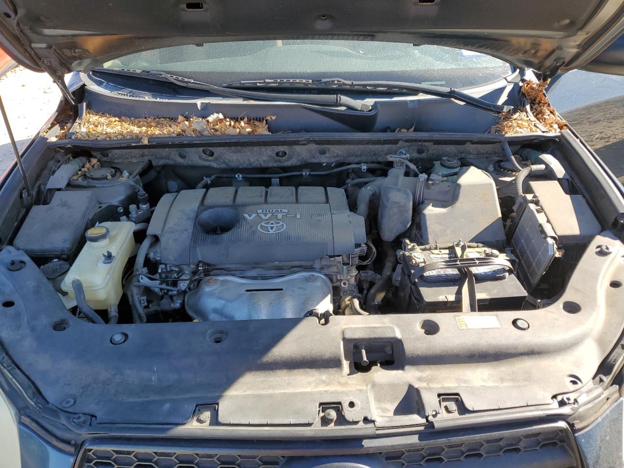 2010 Toyota RAV 4 - Image 12
