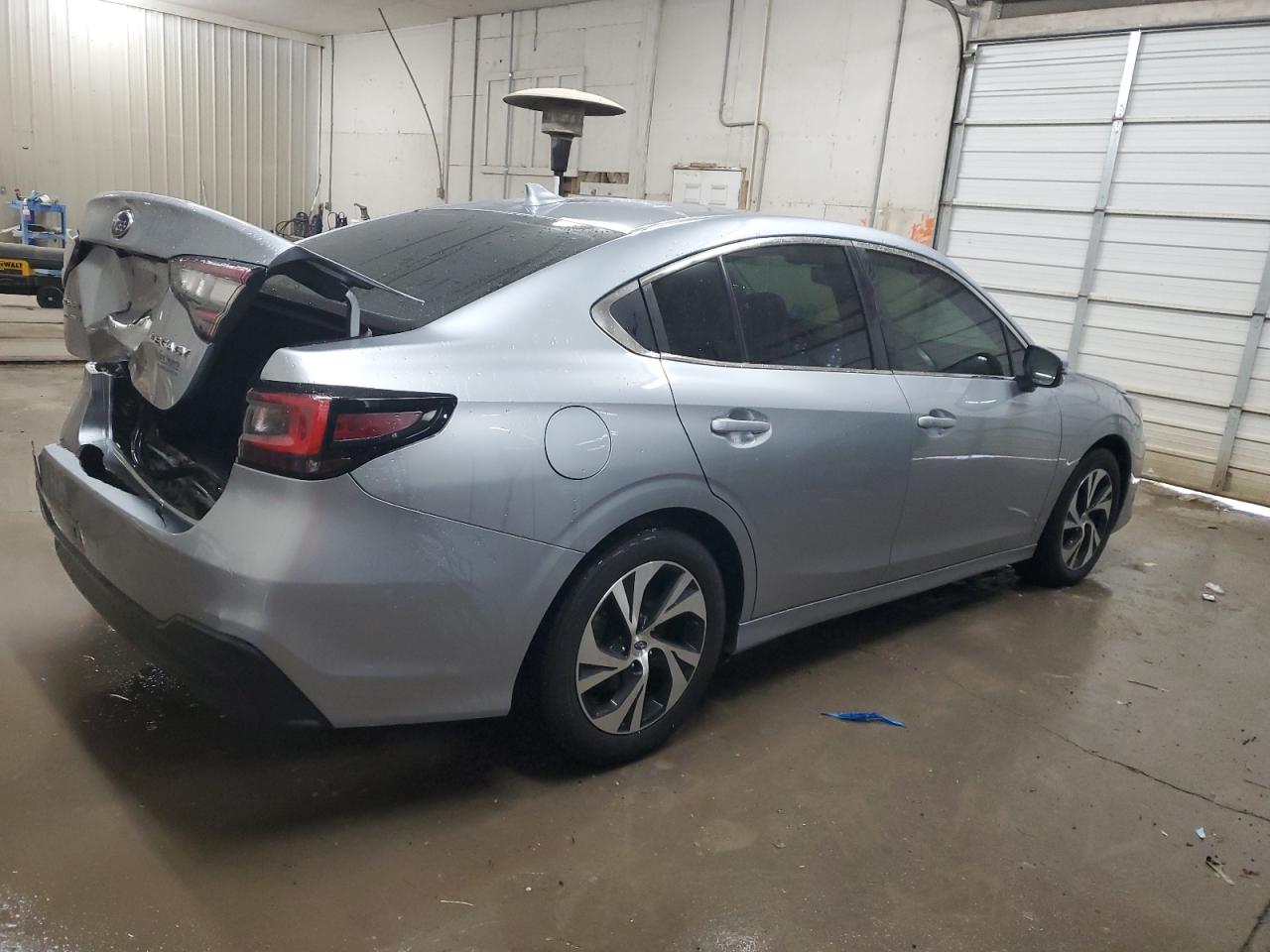 2022 Subaru Legacy - Image 3