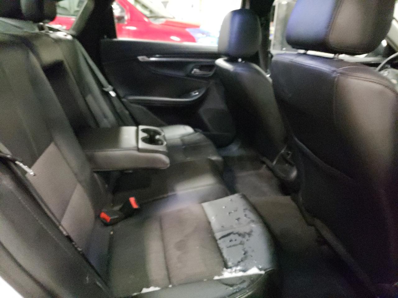 2016 Chevrolet Impala - Image 10