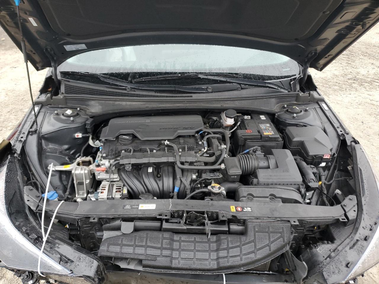 2023 Hyundai Elantra - Image 11