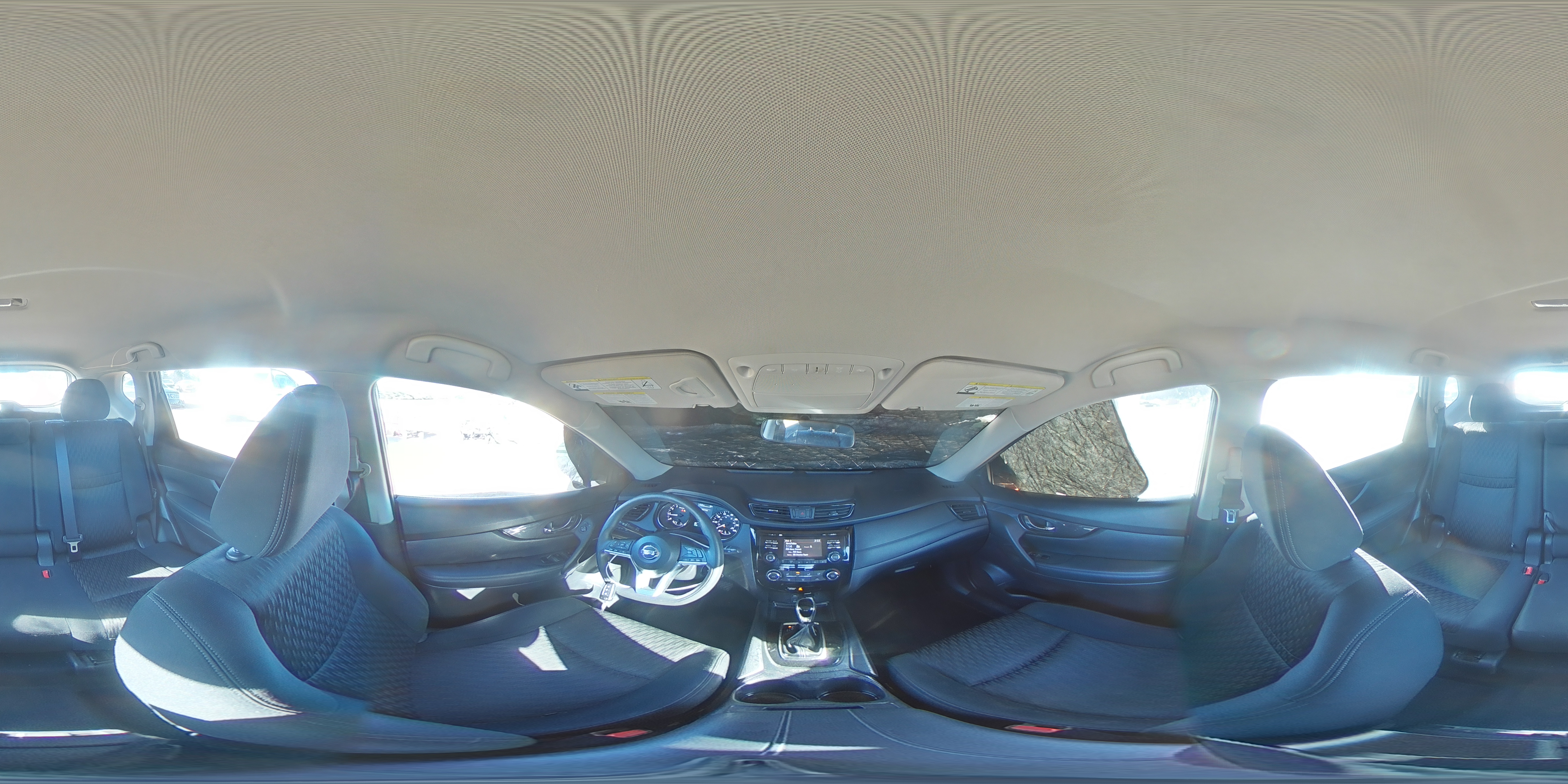 2017 Nissan Rogue - Image 14