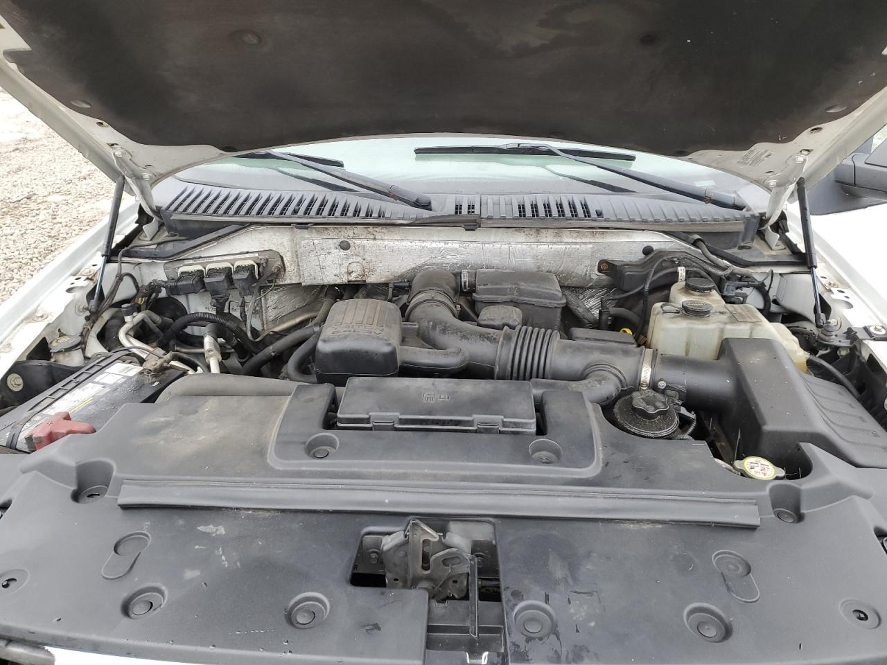 2010 Ford Expedition - Image 13