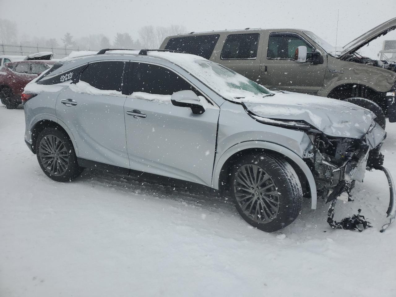 2023 Lexus RX - Image 4