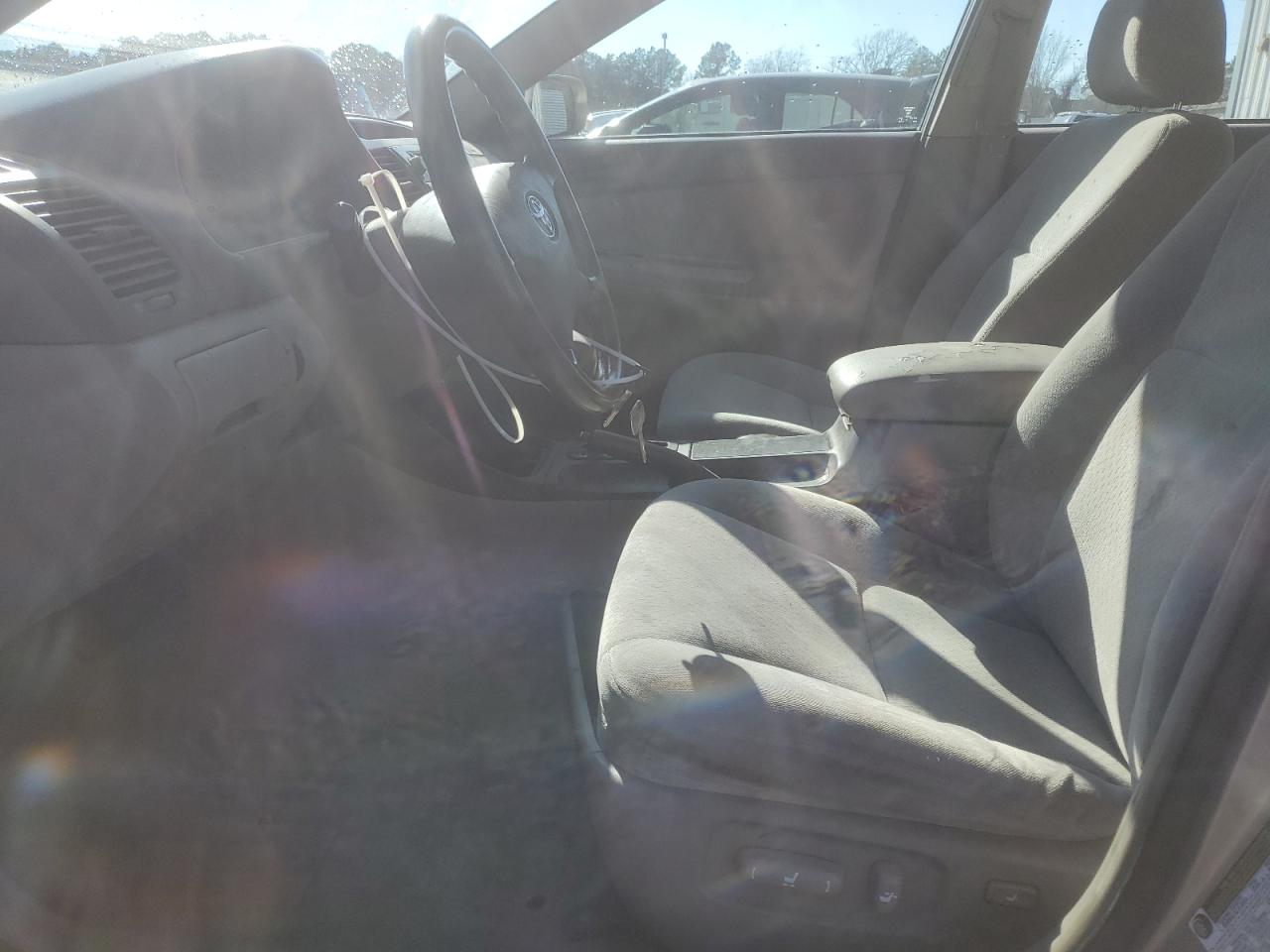 2004 Toyota Camry - Image 7