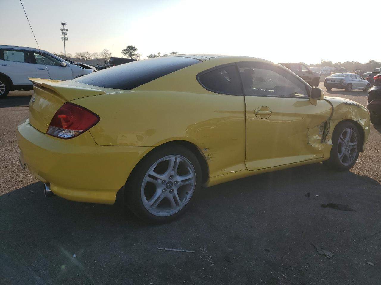 2006 Hyundai Tiburon - Image 3