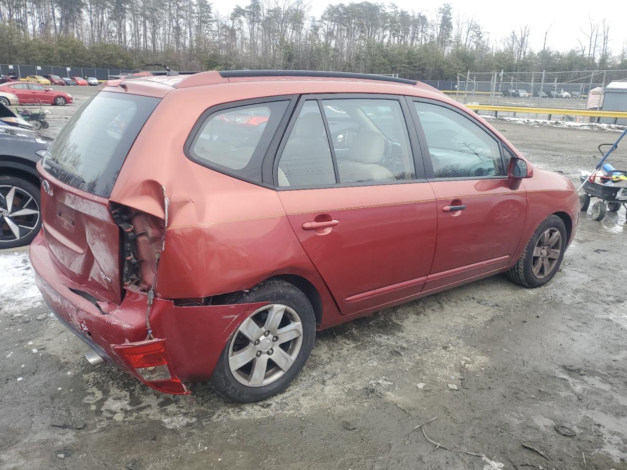 2007 Kia Rondo - Image 3