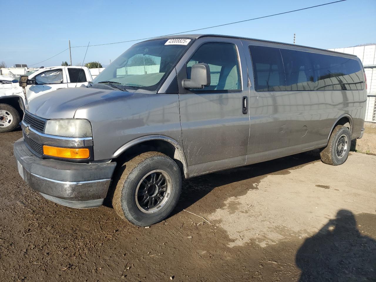 2008 Chevrolet Express G3500 للبيع في San Martin، CA - Side