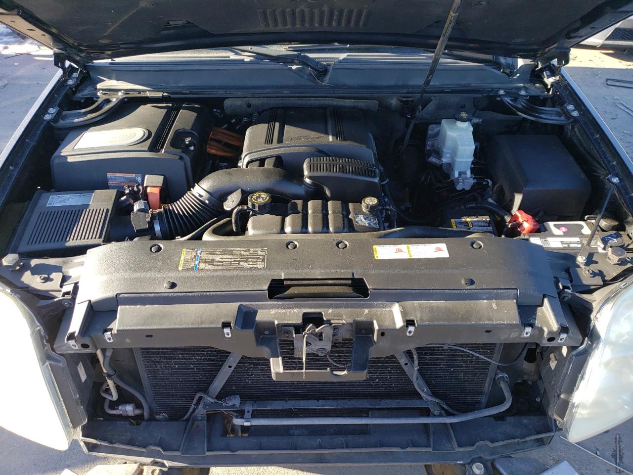 2010 GMC Yukon - Image 14