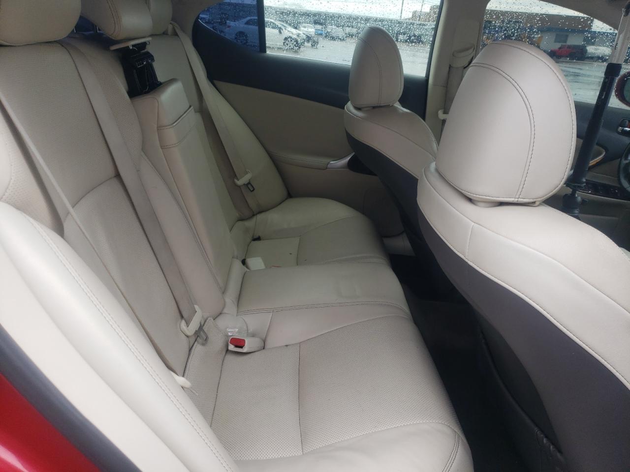 2012 Lexus IS - Image 10
