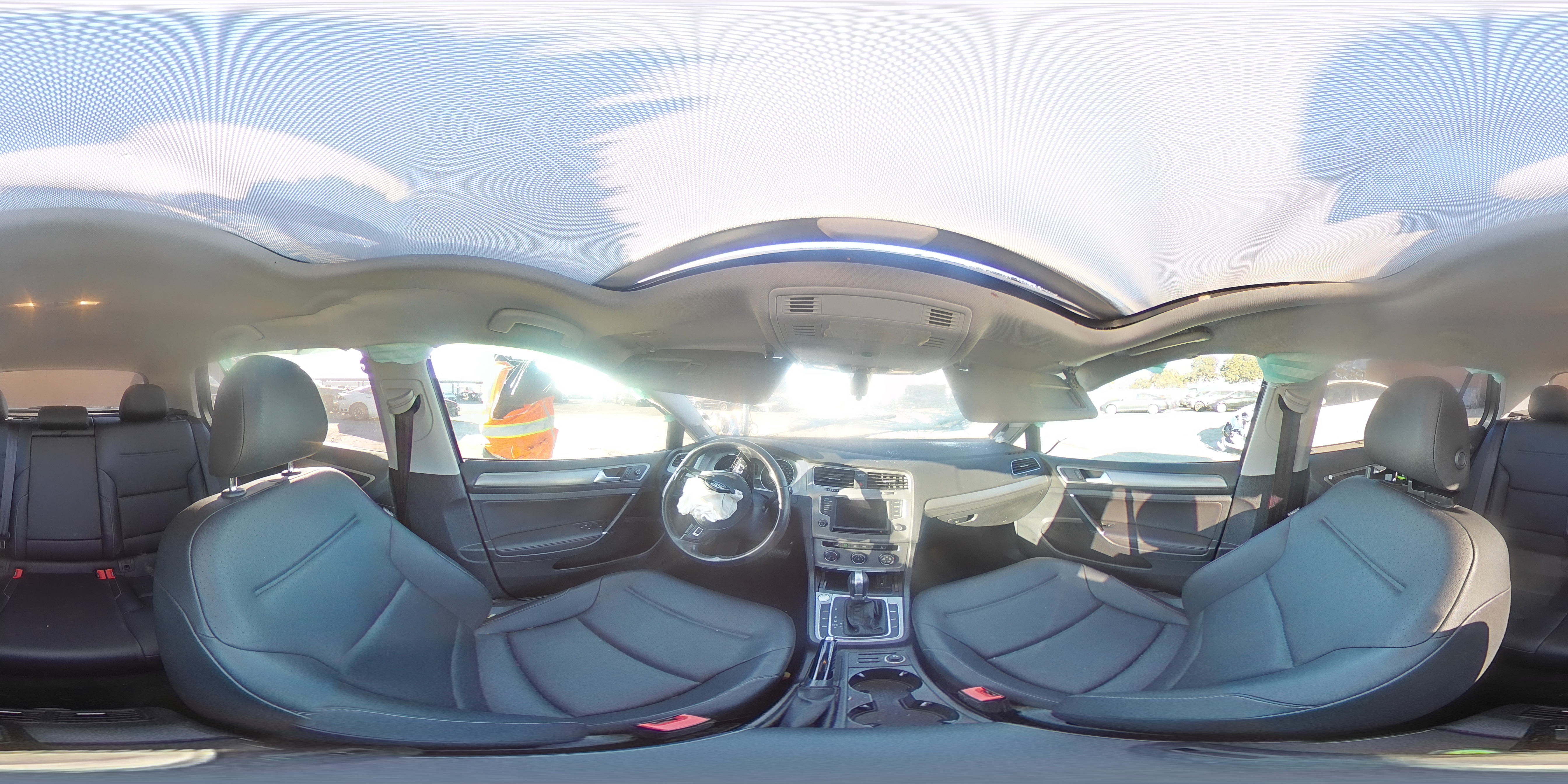 2016 Volkswagen Golf - Image 13
