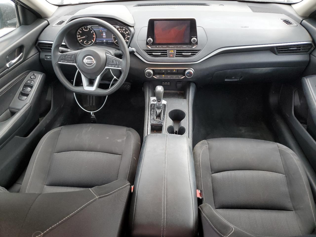 2019 Nissan Altima - Image 8