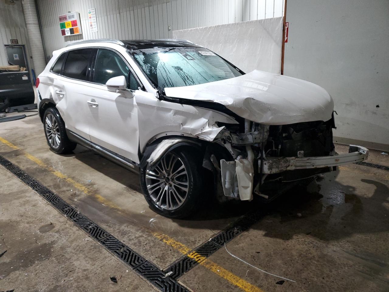 VIN 2LMTJ8LR3GBL62609 2016 LINCOLN MKX no.4