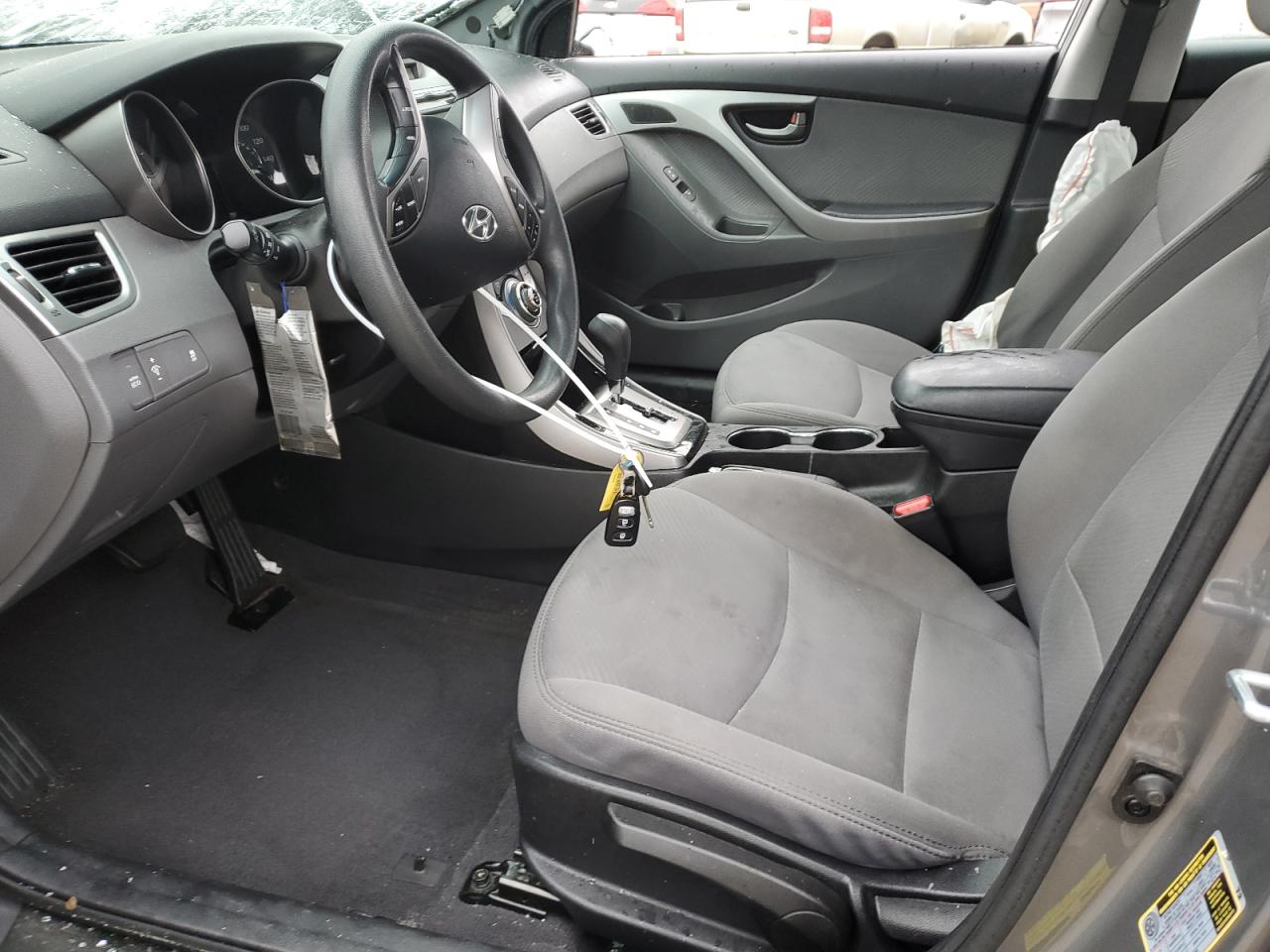 2013 Hyundai Elantra - Image 7