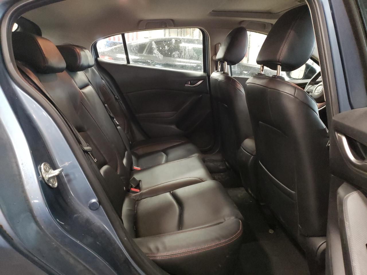 2015 Mazda 3 - Image 10