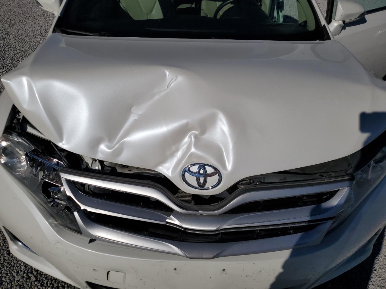 2015 Toyota Venza - Image 13