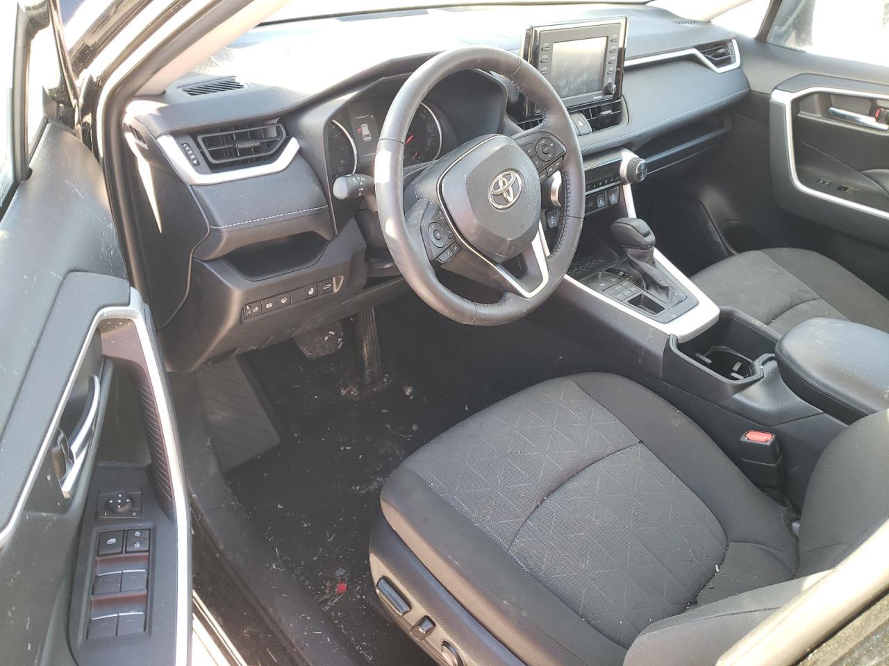 2022 Toyota RAV 4 - Image 8