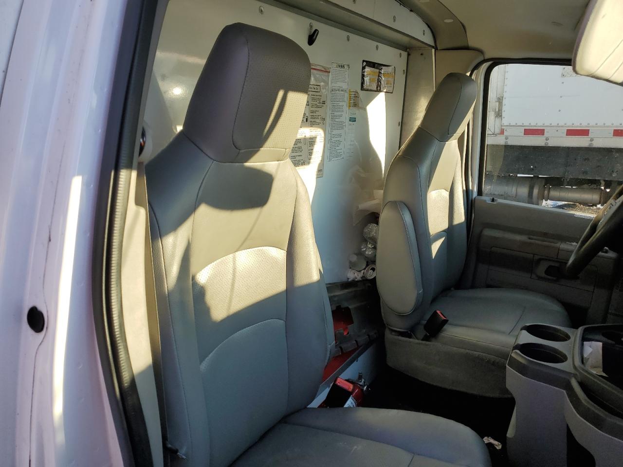 2022 Ford Econoline - Image 11