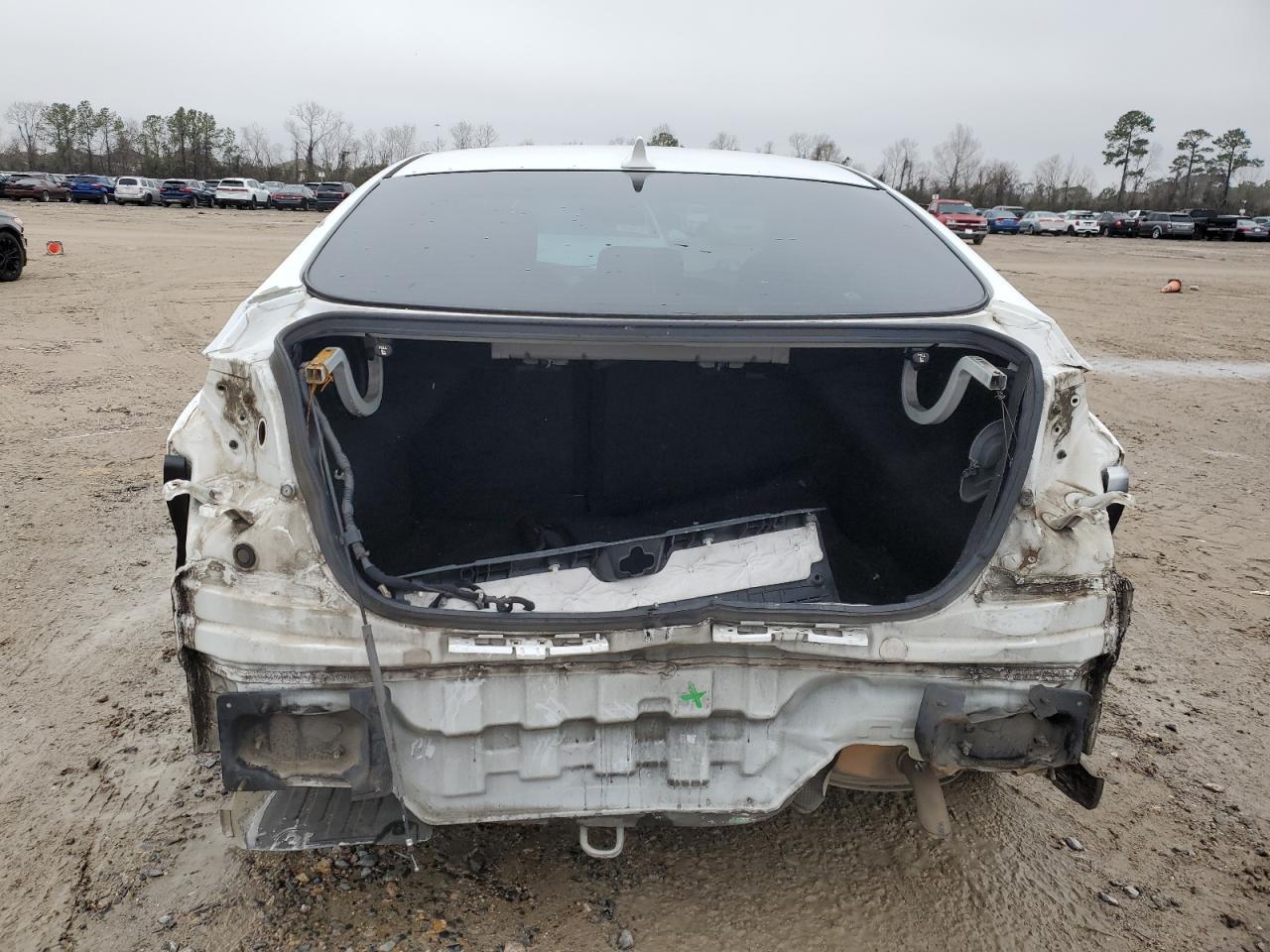 2015 Hyundai Elantra - Image 6