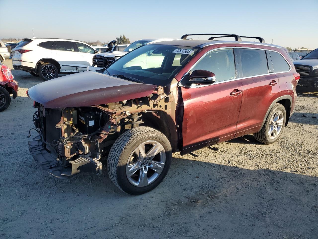 2017 Toyota Highlander - Image 1