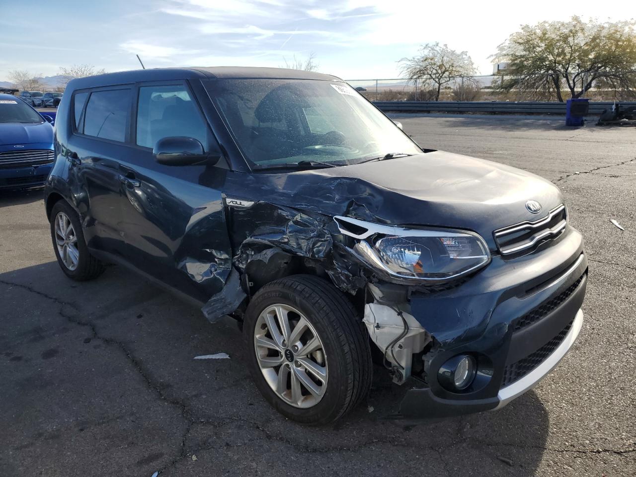 VIN KNDJP3A52H7502359 2017 KIA SOUL no.4