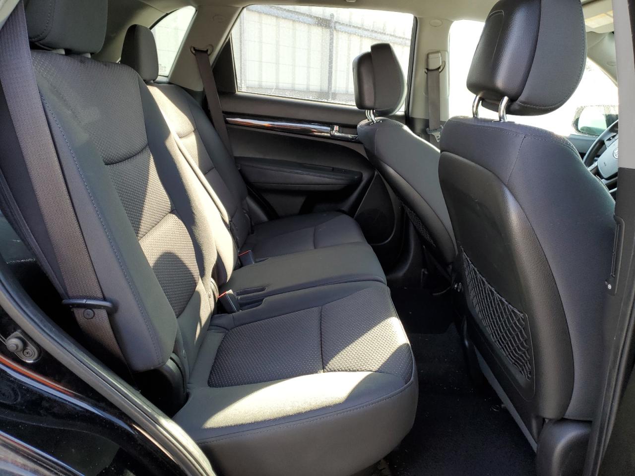 2011 Kia Sorento - Image 11