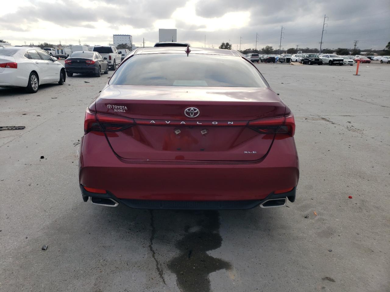 2019 Toyota Avalon - Image 6