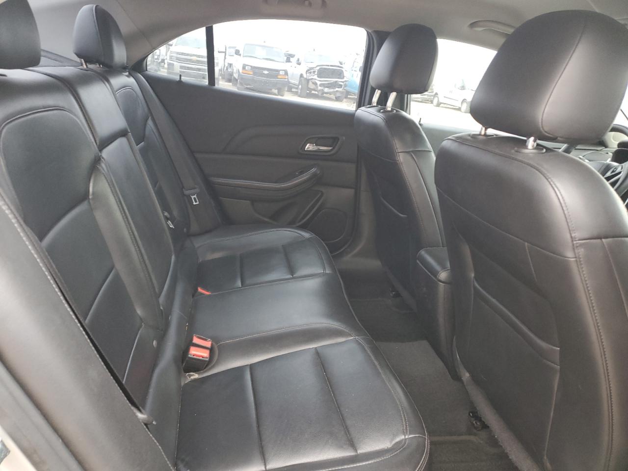 2016 Chevrolet Malibu - Image 10