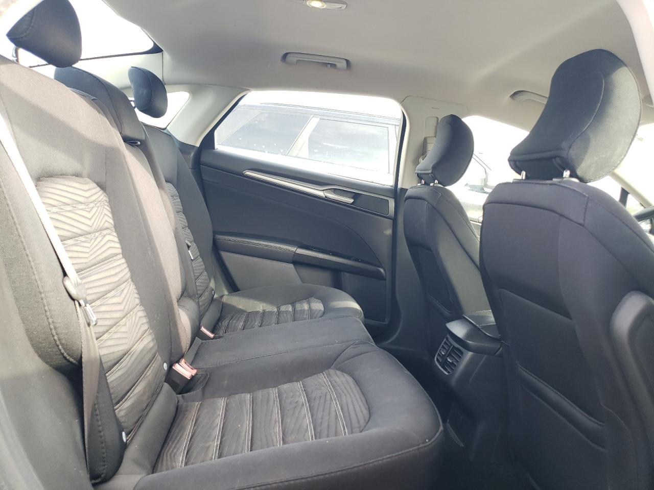 2016 Ford Fusion - Image 10