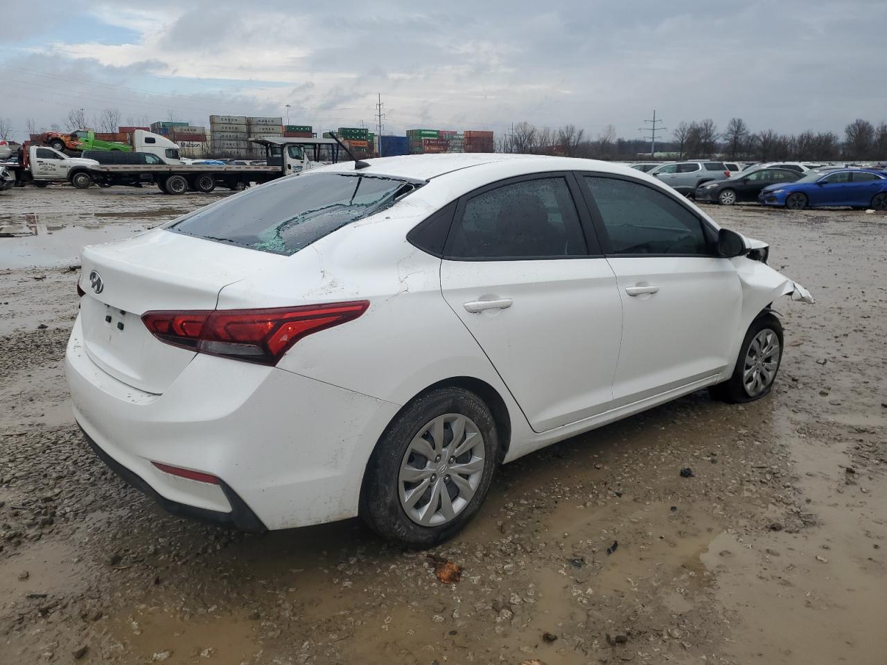 2022 Hyundai Accent - Image 3