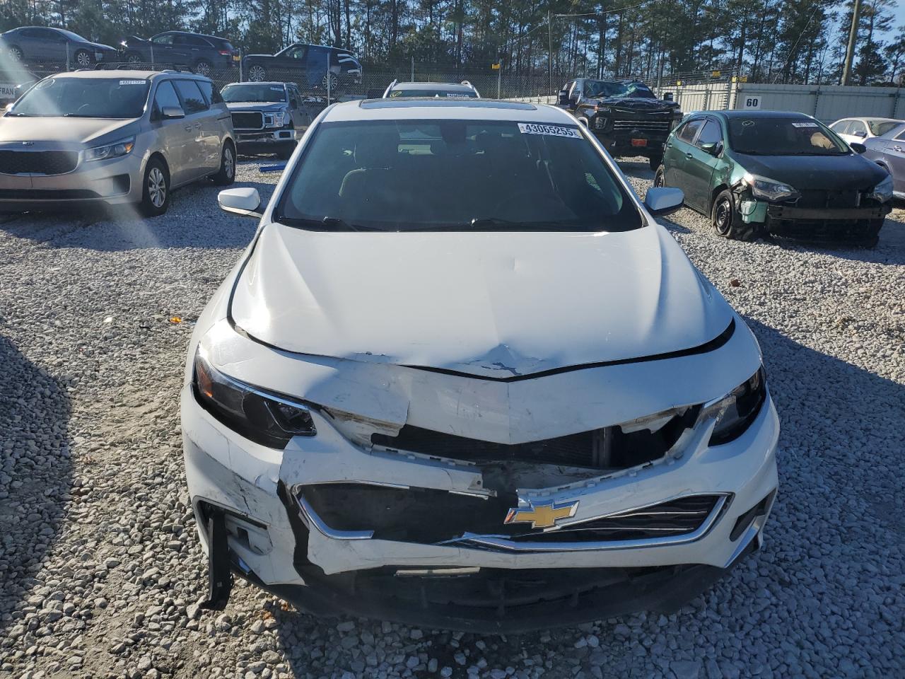 2017 Chevrolet Malibu - Image 5