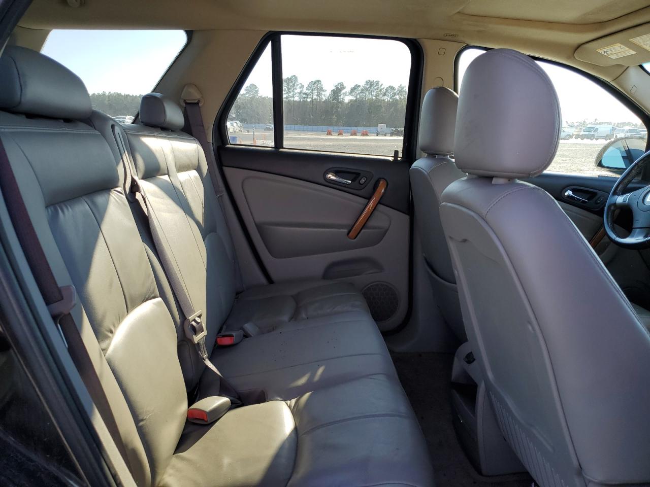 2006 Saturn VUE - Image 11