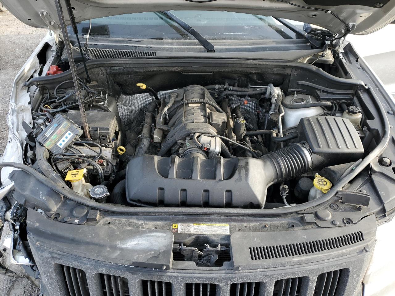 2012 Jeep Grand Cherokee - Image 13