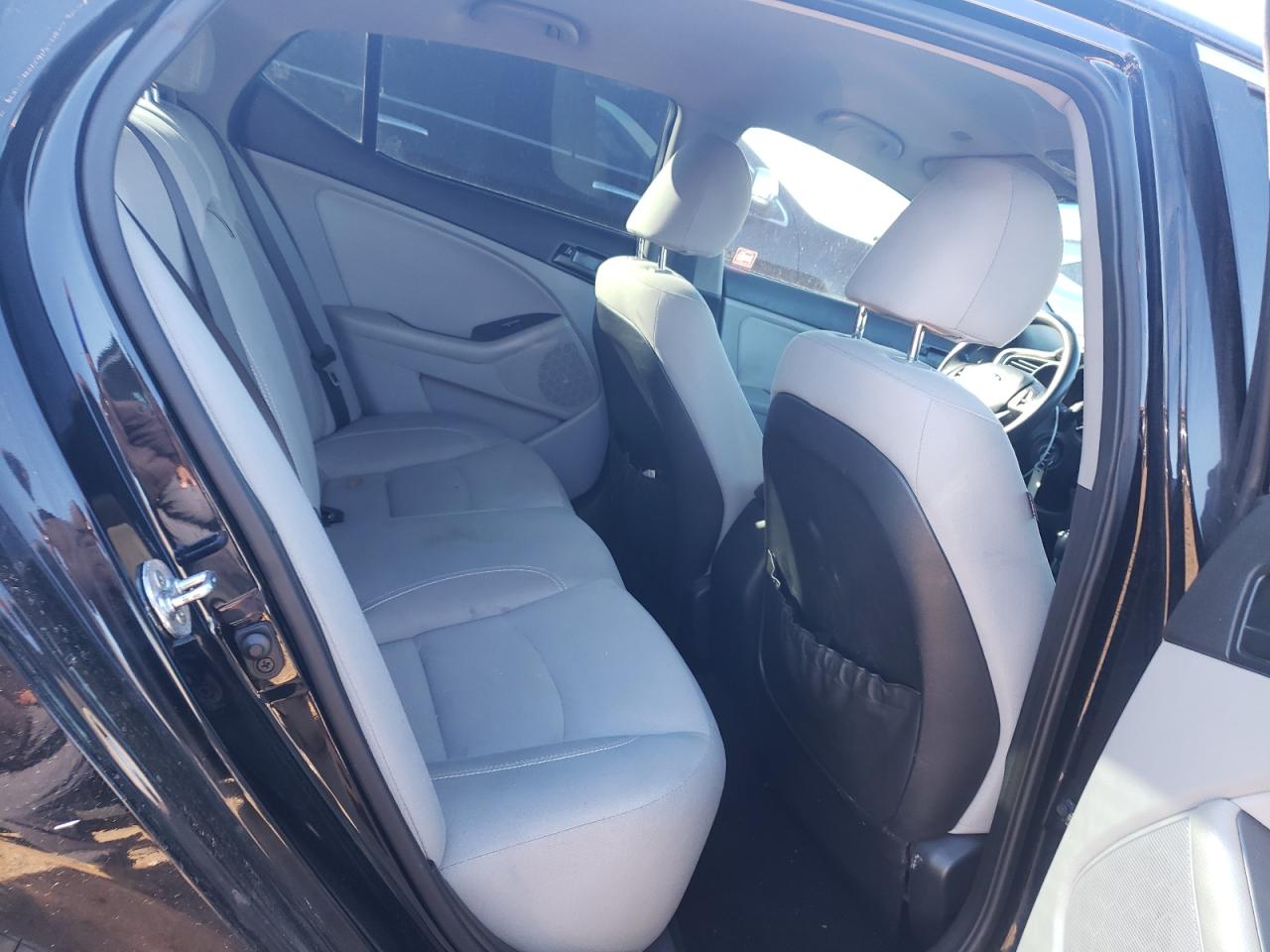 2013 Kia Optima - Image 10