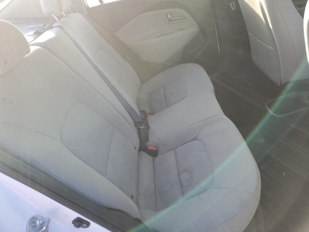 2014 Kia Rio - Image 10