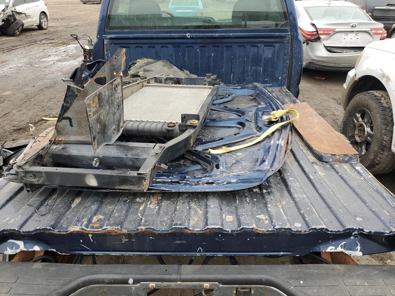 2002 Chevrolet Silverado - Image 10