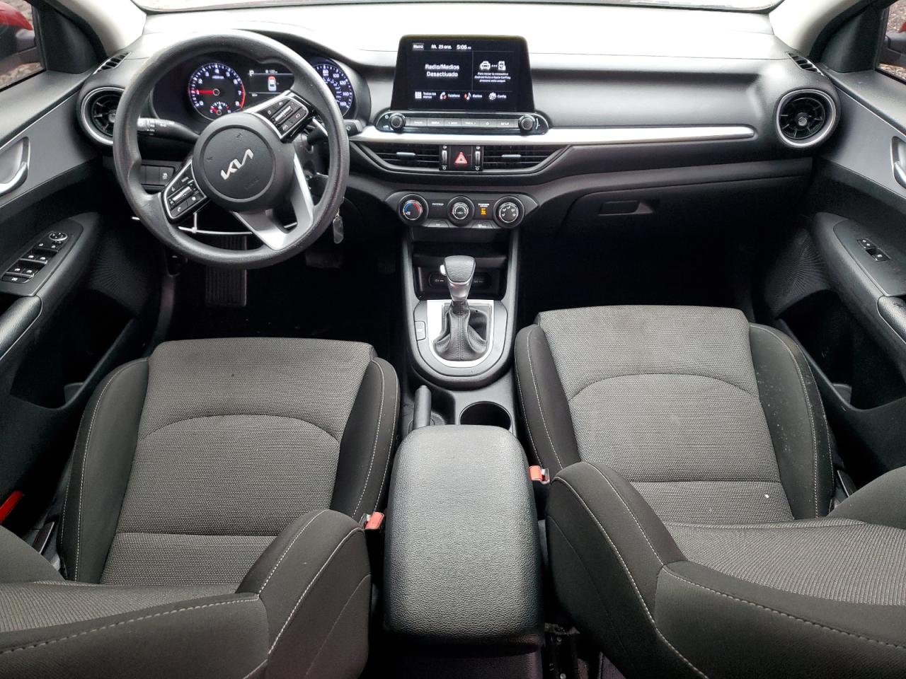 2022 Kia Forte - Image 8